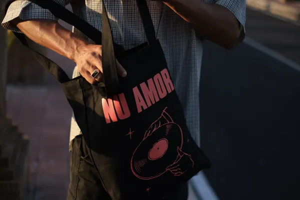 Nu Amor tote bag — detail